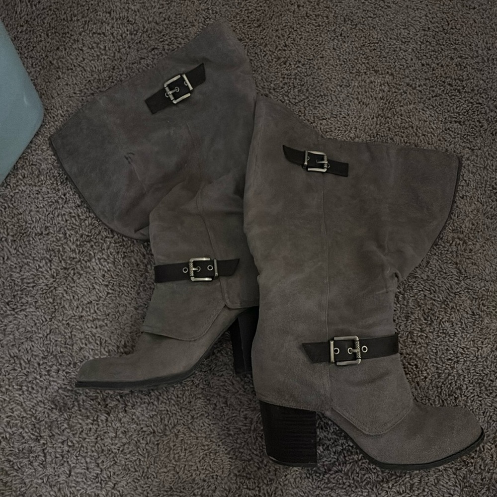 Tan color high boot with heel